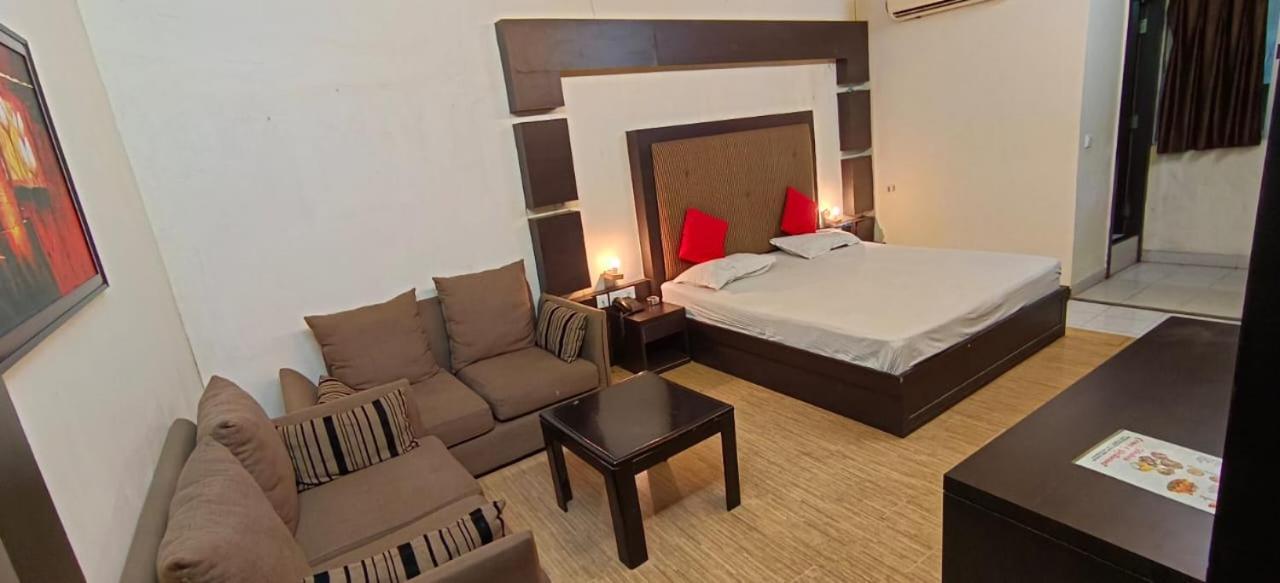 Hotel V.I.P. Regency Dhanbad Luaran gambar